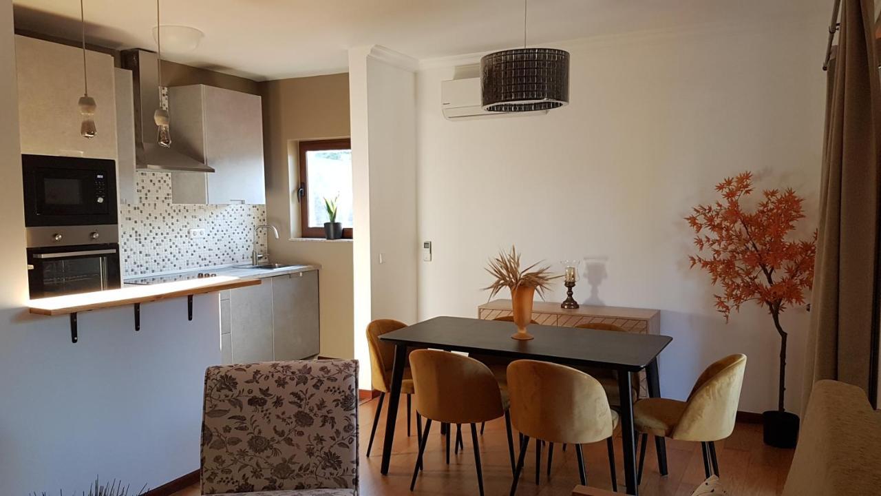 Sobreiro Apartamentos Rio Caldo Bagian luar foto